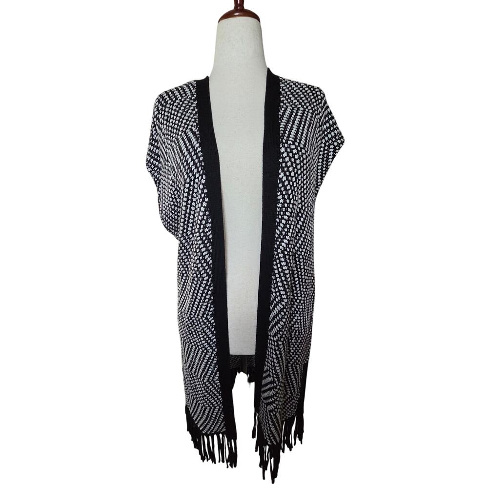 Chico's Geometric Knit Long Sweater Vest Black White Fall Casual Layering Fringe